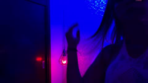 Emy  online show from October 2025 11:36:01 AM