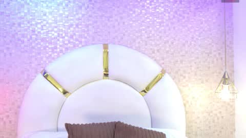 Emy  online show from November 2025 12:07:01 PM