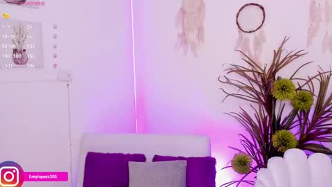 Emily online show from September 2025 09:18:01 PM