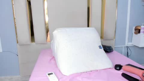 Emy online show from May 2026 01:07:01 PM