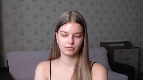 EmySway online show from October 2025 06:52:02 AM