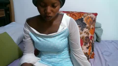 Vee online show from May 2026 11:06:02 PM
