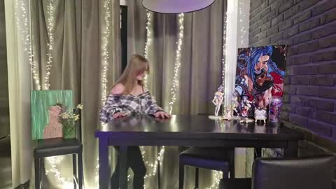 Alice online show from April 2026 09:32:02 PM