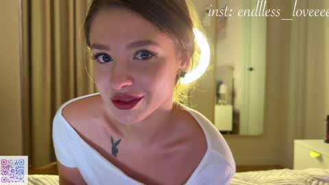 Mia online show from February 2026 07:51:02 PM