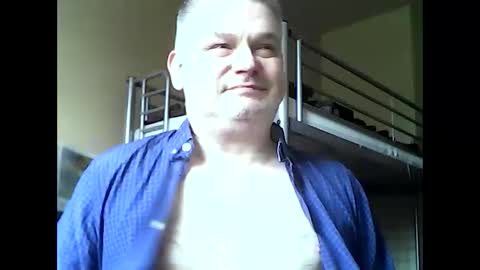 Snapshot of englishguysurrey chatting on January 2025 11:59:01 AM englishguysurrey online show from January 2025 11:59:01 AM