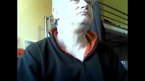 englishguysurrey online show from October 2025 09:02:02 AM