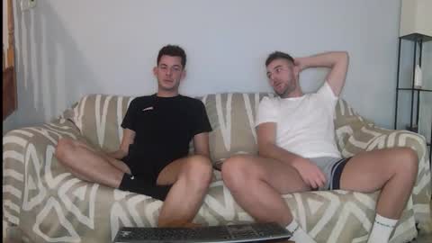 Englishladxxx online show from September 2025 10:00:02 PM