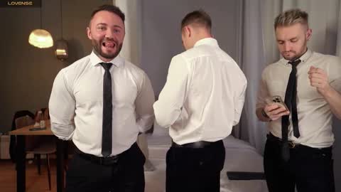 Snapshot of enjohnny chatting on September 2025 03:17:02 PM Johnny online show from September 2025 03:17:02 PM