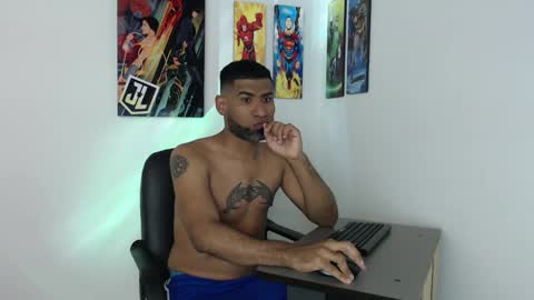 enriblack92 online show from December 2024 03:23:02 AM