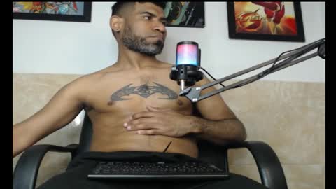 enriblack92 online show from November 2025 04:45:02 AM