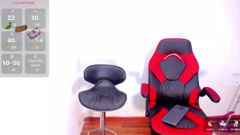 Snapshot of enrique_villa23 chatting on February 2025 01:03:02 PM enrique online show from February 2025 01:03:02 PM