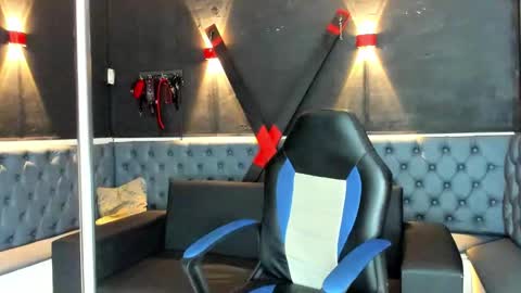 Snapshot of enrique_villa23 chatting on October 2025 11:43:01 AM enrique online show from October 2025 11:43:01 AM