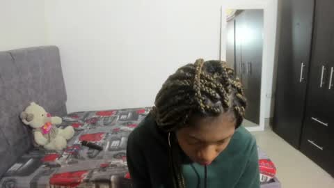 Angela online show from October 2025 01:18:01 AM