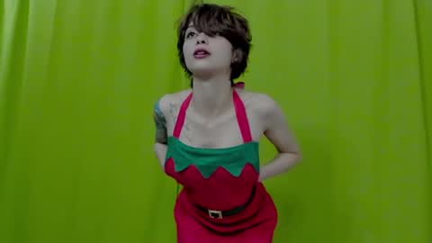 Snapshot of ephemeral_hot chatting on December 2024 06:39:02 PM Leyla online show from December 2024 06:39:02 PM