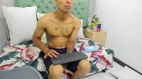 Snapshot of erack_and_emmy chatting on September 2025 03:42:02 AM erack_and_emmy online show from September 2025 03:42:02 AM