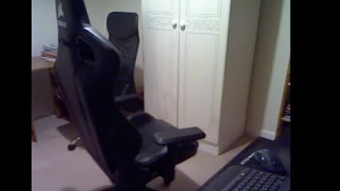 erasmus_d online show from March 2025 06:00:02 PM