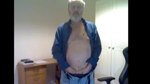 erasmus_d online show from November 2025 05:56:01 PM