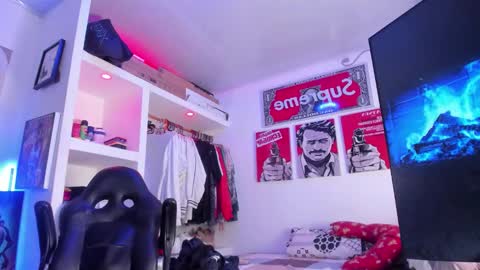 Tht BOSS Eren online show from November 2025 12:20:02 AM