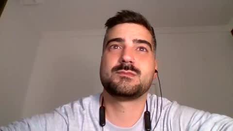 erian_3 online show from April 2026 09:39:01 PM