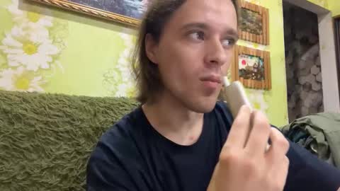 Snapshot of eric_blond chatting on October 2025 06:49:02 PM Eric online show from October 2025 06:49:02 PM