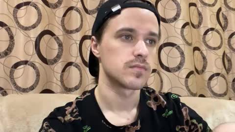 Snapshot of eric_blond chatting on November 2025 02:30:01 PM Eric online show from November 2025 02:30:01 PM