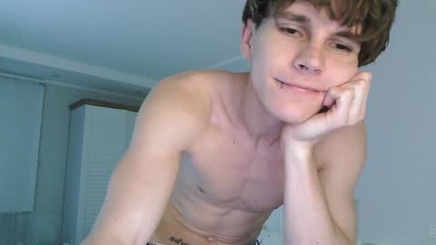 Snapshot of eric_crush chatting on December 2024 03:58:02 AM Eric Crush online show from December 2024 03:58:02 AM