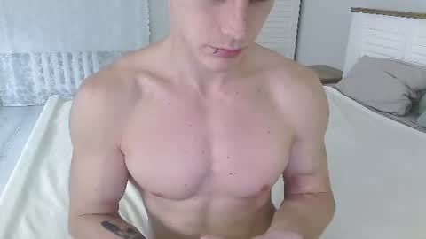 Eric Crush online show from June 2026 04:20:01 AM