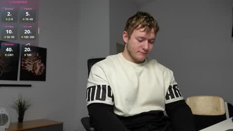 Snapshot of eric_poston chatting on September 2025 12:32:01 PM online show from September 2025 12:32:01 PM