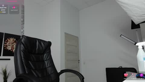 Snapshot of eric_poston chatting on October 2025 06:22:02 AM online show from October 2025 06:22:02 AM