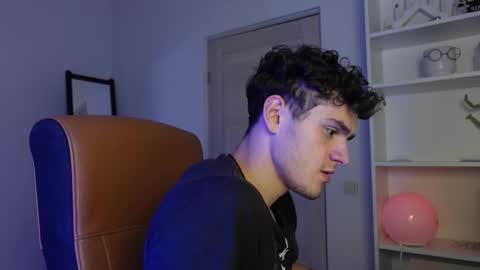 Snapshot of eric_poston chatting on October 2025 06:27:02 PM online show from October 2025 06:27:02 PM