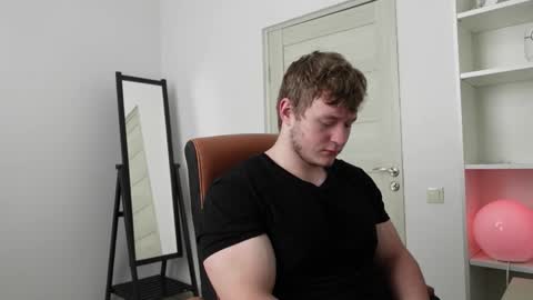 Snapshot of eric_poston chatting on October 2025 07:16:01 AM online show from October 2025 07:16:01 AM