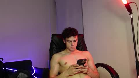 Snapshot of eric_poston chatting on October 2025 05:33:01 PM online show from October 2025 05:33:01 PM