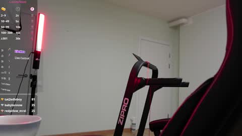 Snapshot of eric_poston chatting on October 2025 09:26:02 PM online show from October 2025 09:26:02 PM