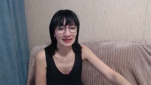 ericablack8 online show from November 2025 01:00:02 PM