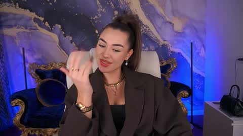 Erica online show from September 2025 05:53:02 AM