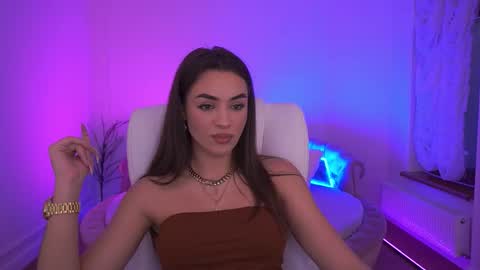 Erica online show from December 2025 02:12:02 PM