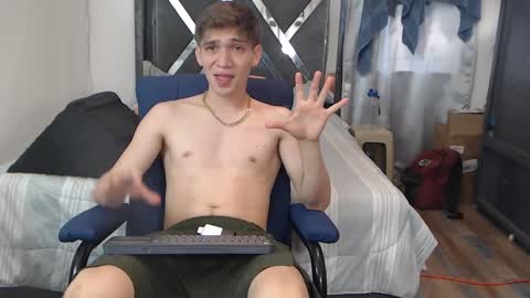 Snapshot of erick_de_rossee chatting on January 2025 09:39:02 PM erick_de_rossee online show from January 2025 09:39:02 PM