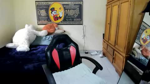 erick_de_rossee online show from April 2026 07:58:01 PM