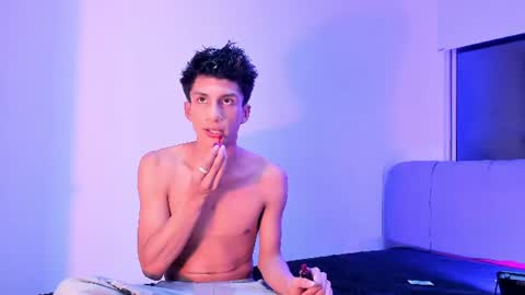 Snapshot of erick_velveth chatting on June 2026 05:06:01 AM erick online show from June 2026 05:06:01 AM