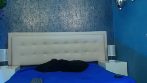   online show from September 2025 03:17:02 AM