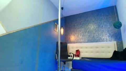   online show from October 2025 02:42:02 AM