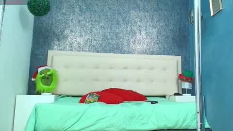   online show from November 2025 03:43:02 AM