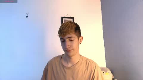Snapshot of erik_golden_ chatting on July 2026 09:10:01 PM I am Erik online show from July 2026 09:10:01 PM