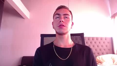 Erik rodriguez online show from January 2026 02:43:02 PM