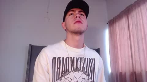 Snapshot of erik_rodriguez chatting on June 2026 12:04:02 PM Erik rodriguez online show from June 2026 12:04:02 PM