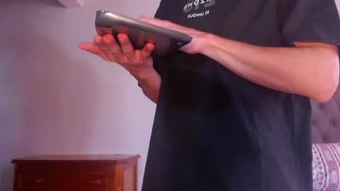 Snapshot of erik_rodriguez chatting on June 2026 07:05:01 PM Erik rodriguez online show from June 2026 07:05:01 PM