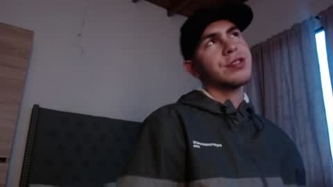 Snapshot of erik_rodriguez chatting on June 2026 10:52:02 AM Erik rodriguez online show from June 2026 10:52:02 AM