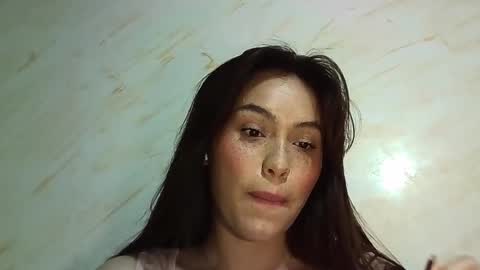 Snapshot of erika_depp chatting on May 2026 06:37:01 PM Erika online show from May 2026 06:37:01 PM