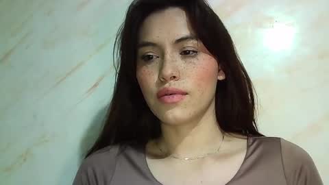 Snapshot of erika_depp chatting on May 2026 04:39:01 AM Erika online show from May 2026 04:39:01 AM