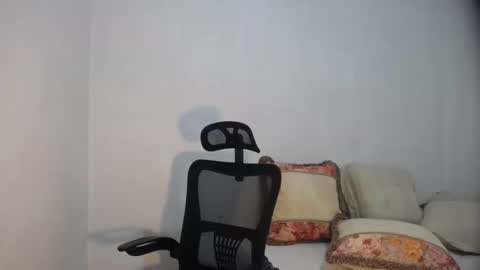 erika_madrigal online show from December 2024 01:07:02 PM